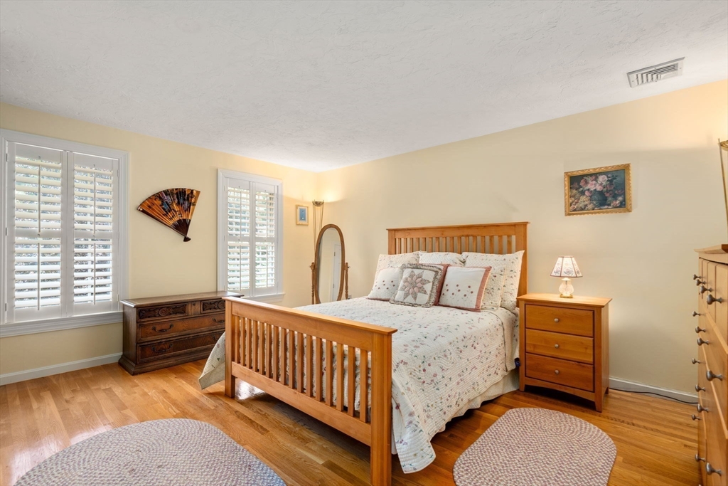 8 Sutton Pl