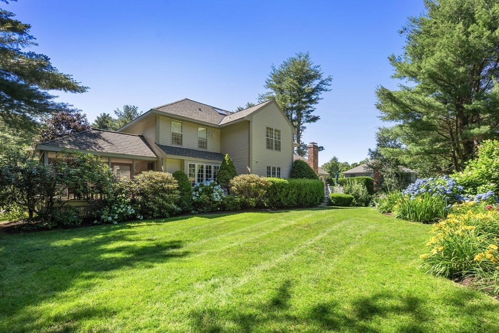 8 Sutton Pl