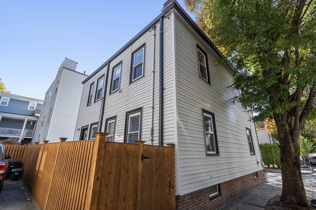 27-29 Knapp St