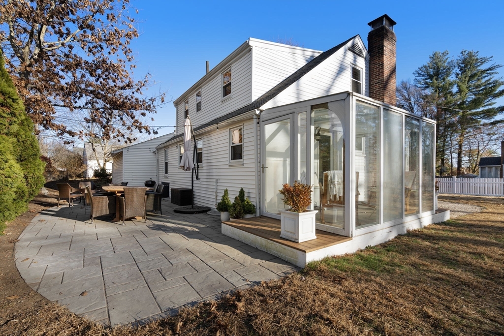 11 Londonderry Rd