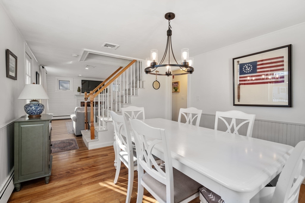 11 Londonderry Rd