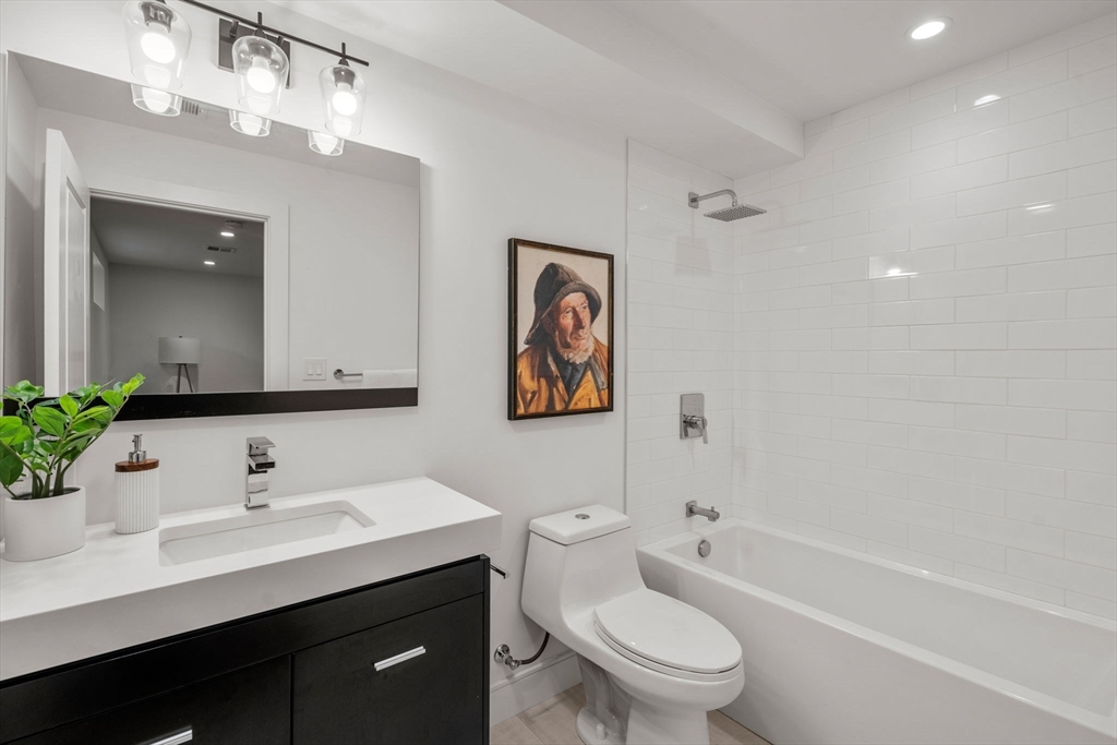 65 Adams St # 65