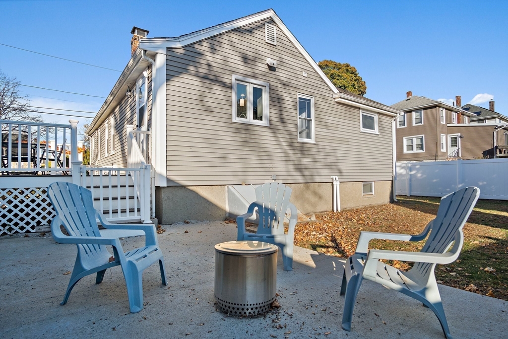 37 Pelican Rd