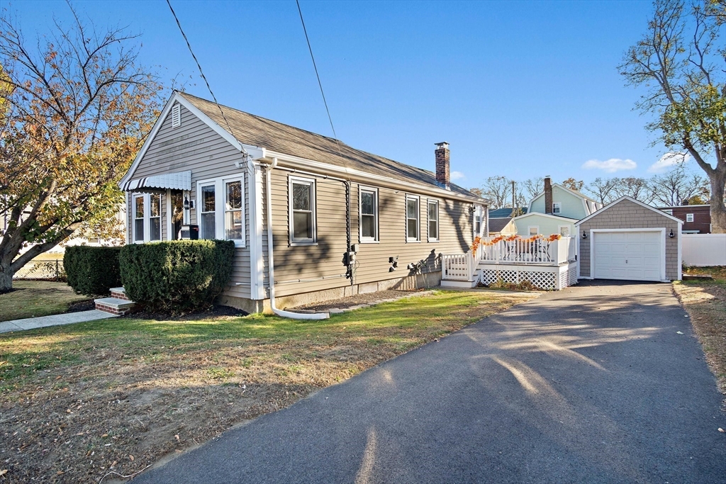 37 Pelican Rd