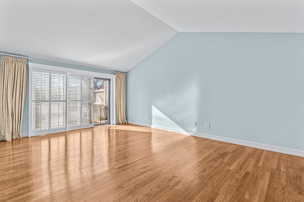 7 Wainwright Rd # 8