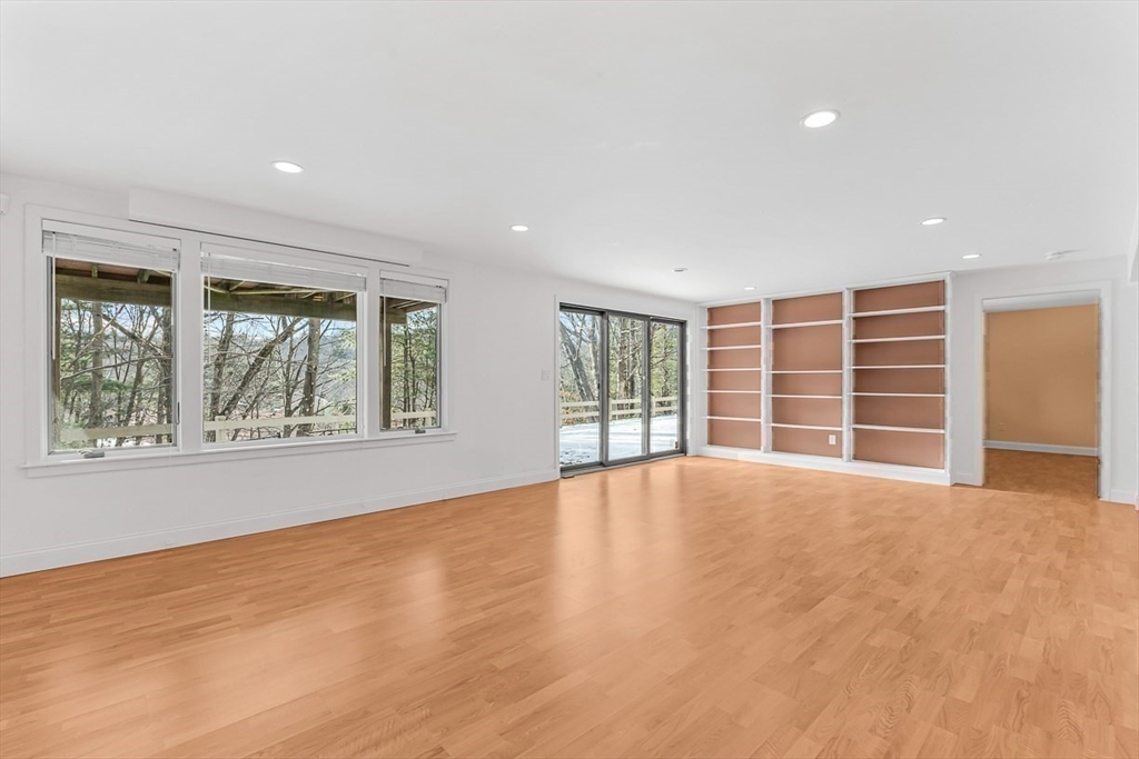 7 Wainwright Rd # 8