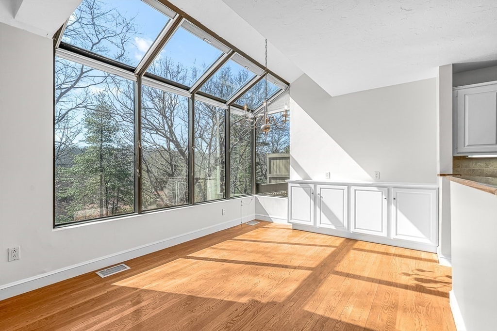 7 Wainwright Rd # 8