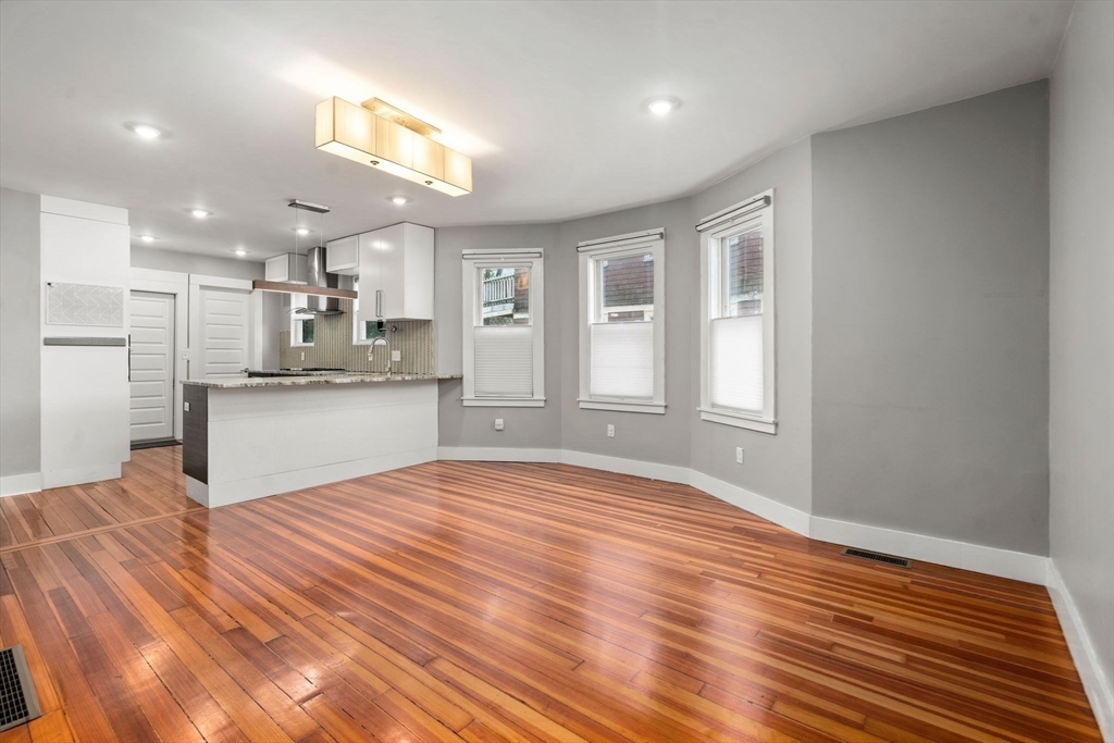 117 Sycamore St # 1
