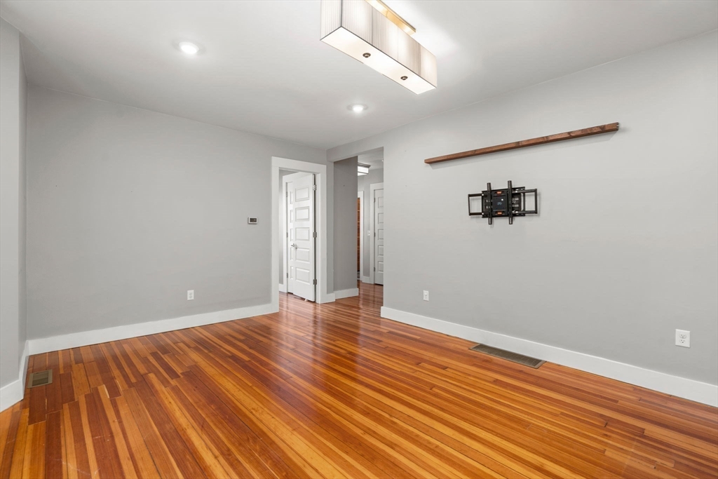 117 Sycamore St # 1