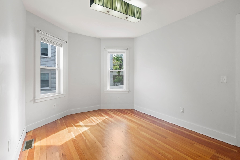 117 Sycamore St # 1