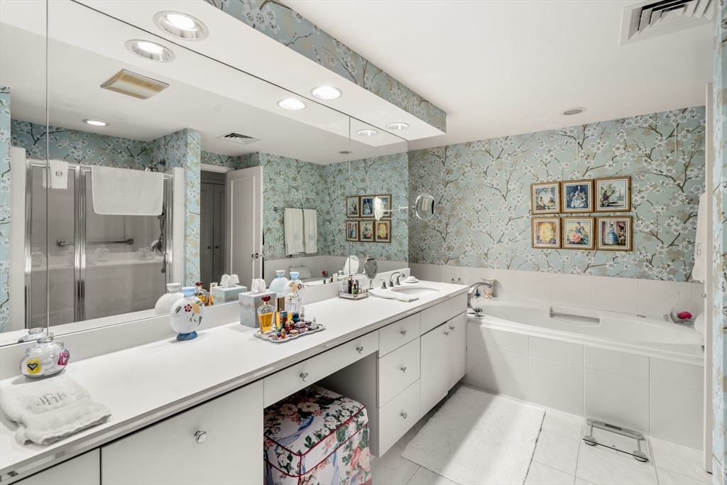 228 Allandale Rd # 1A