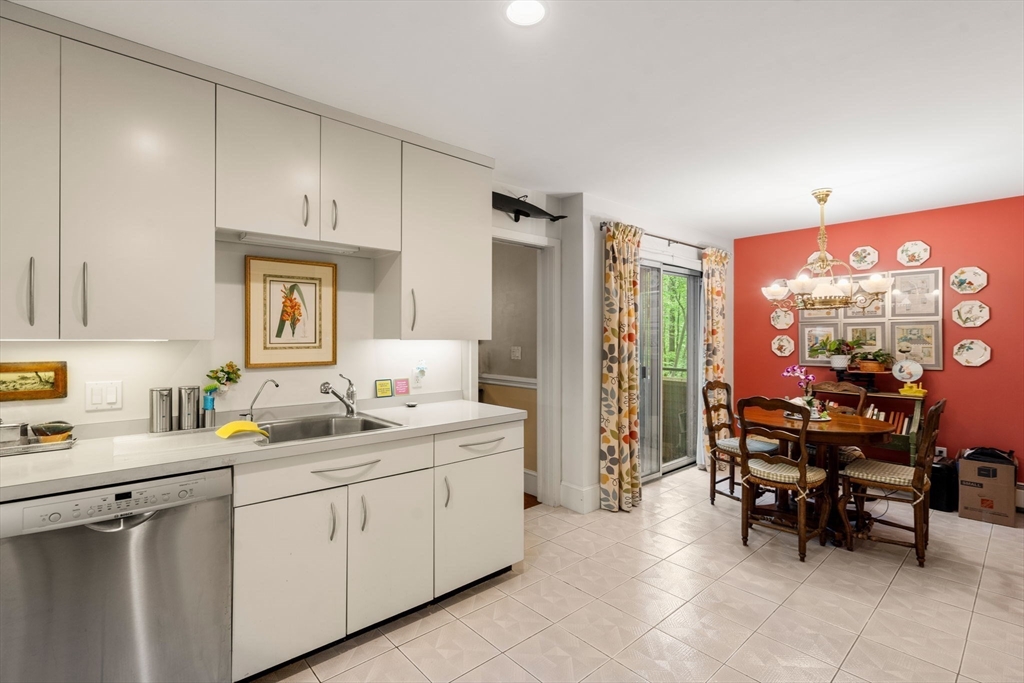 228 Allandale Rd # 1A