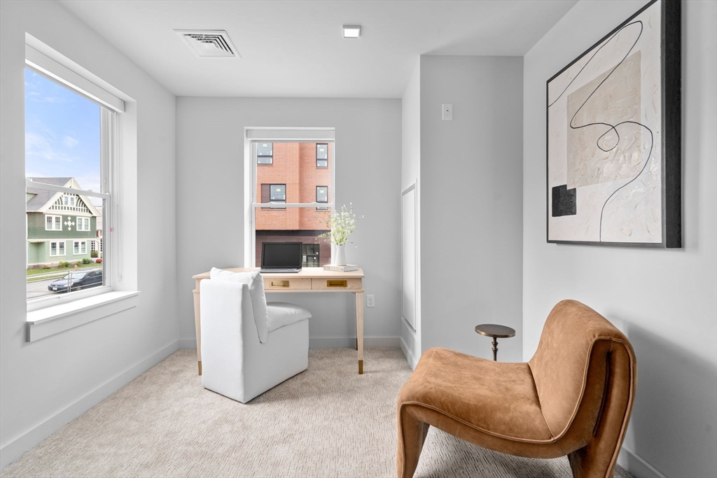 4B Lincoln St # 4B