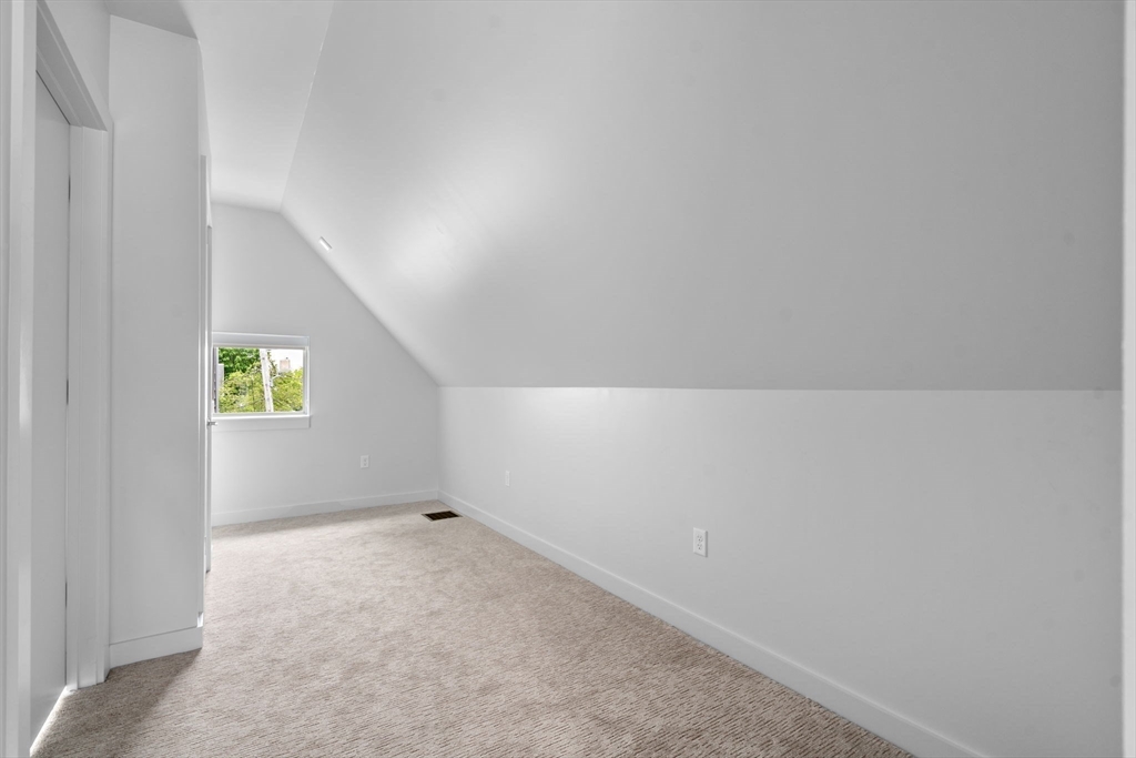 4B Lincoln St # 4B