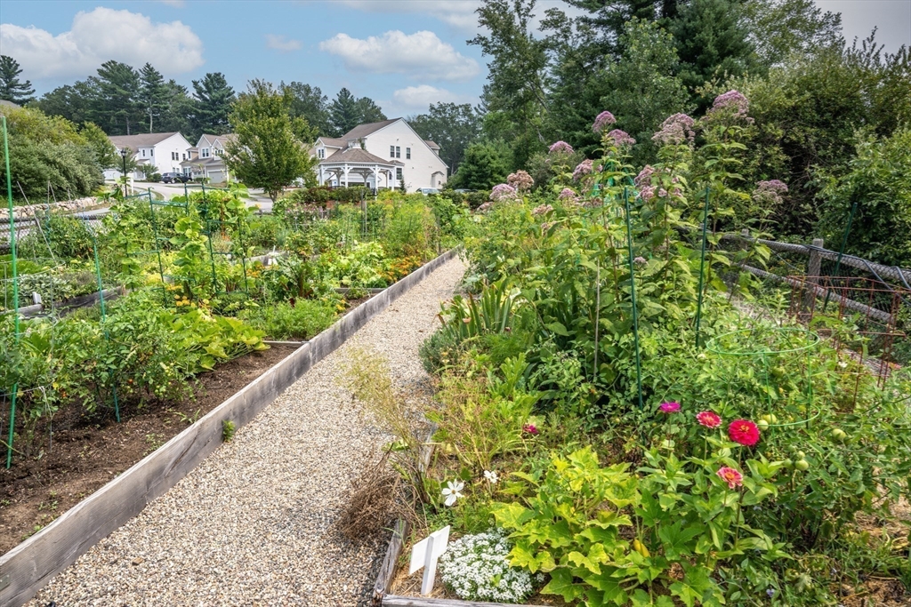 104 Brooksmont Dr # 104