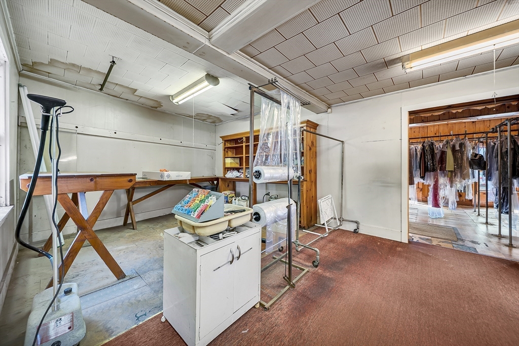5 W Union St