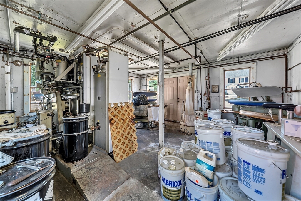 5 W Union St