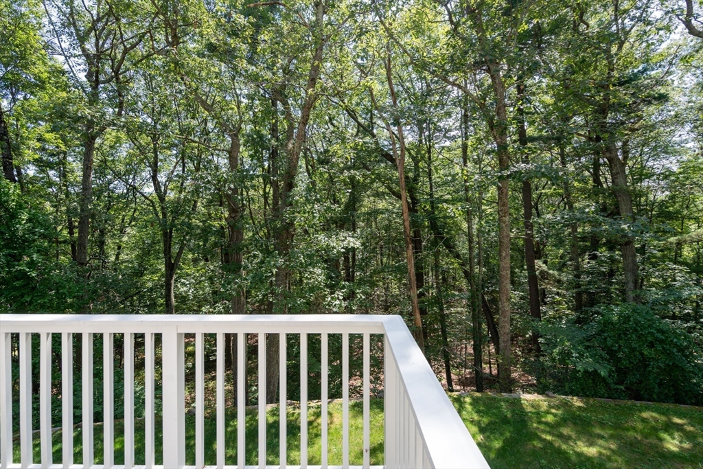 24 Oak Meadow Rd