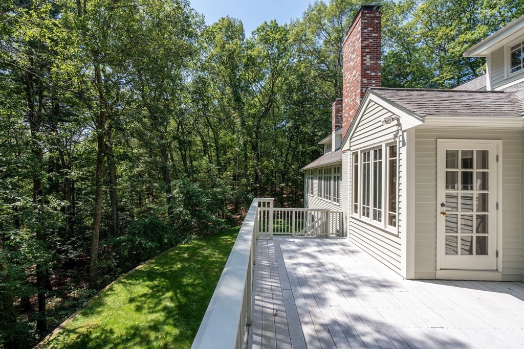 24 Oak Meadow Rd