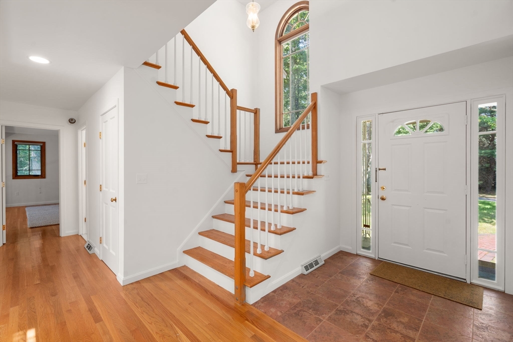 24 Oak Meadow Rd