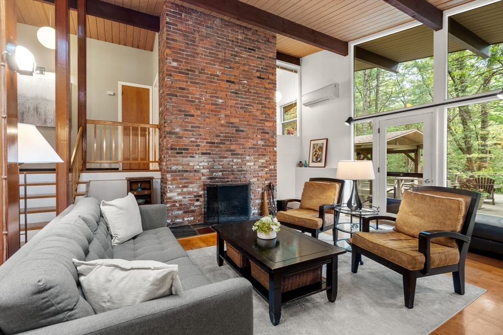 5 Brook Trail Road