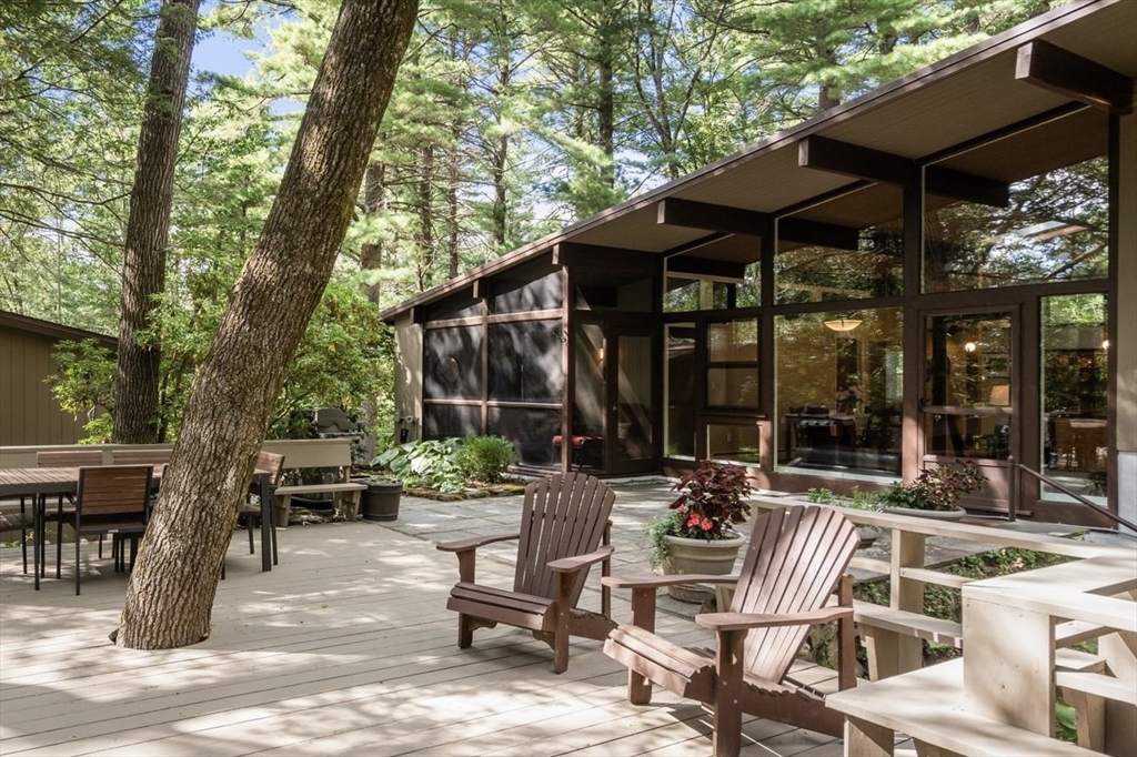 5 Brook Trail Road