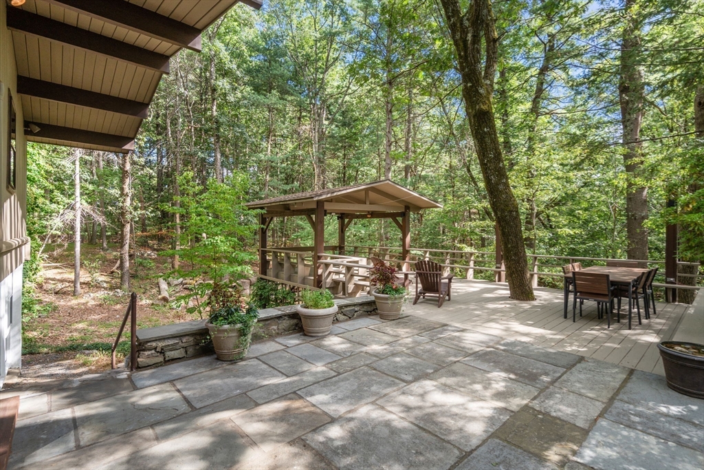 5 Brook Trail Road