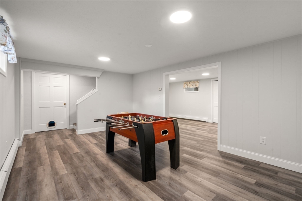 11 E Evergreen Rd