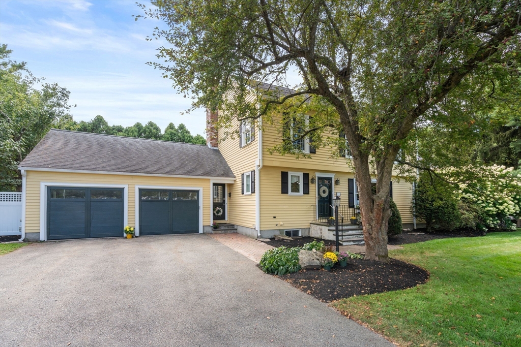 11 E Evergreen Rd