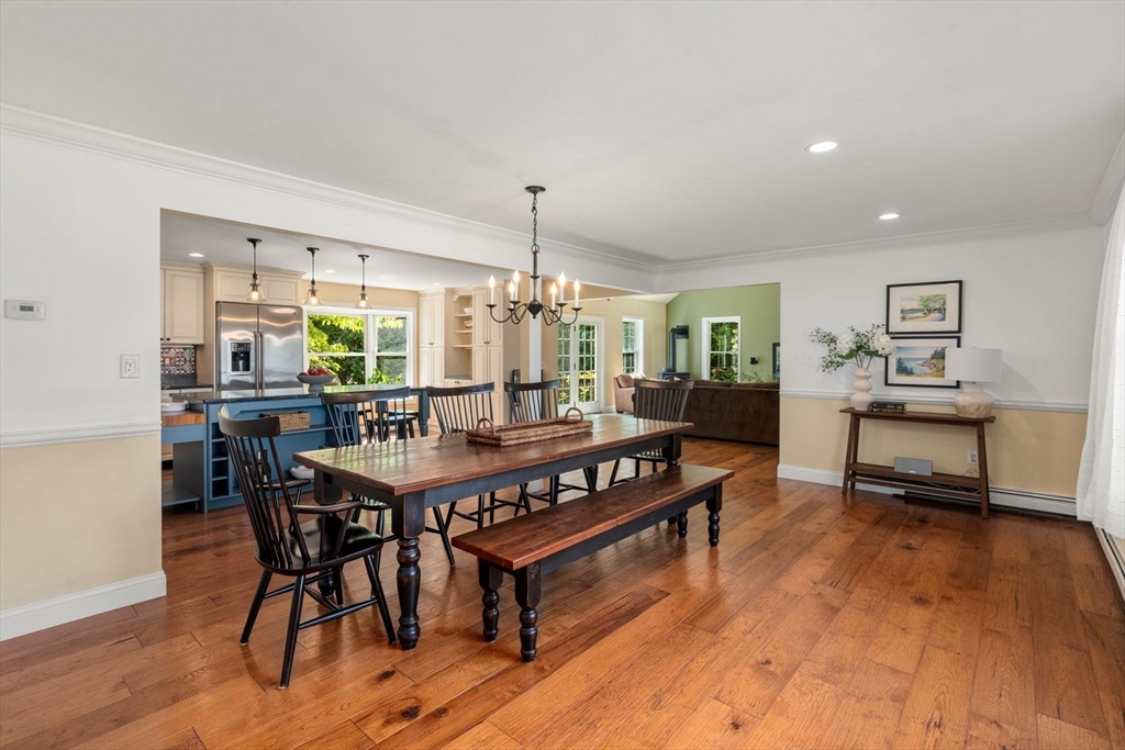 11 E Evergreen Rd