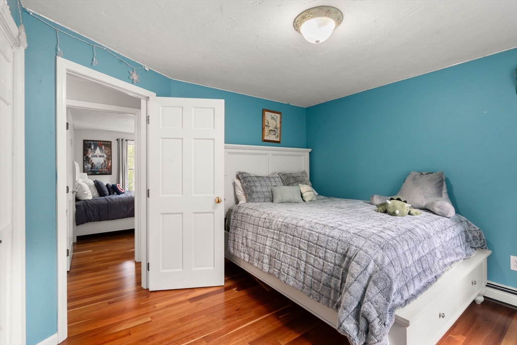 11 E Evergreen Rd