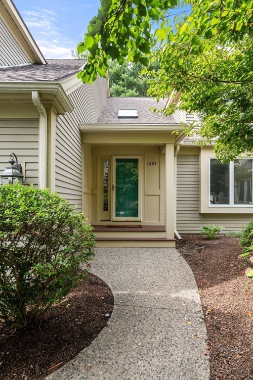 1605 Wisteria Way # 1605