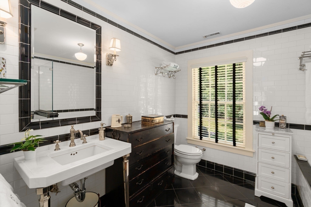 135 Orchard Ave
