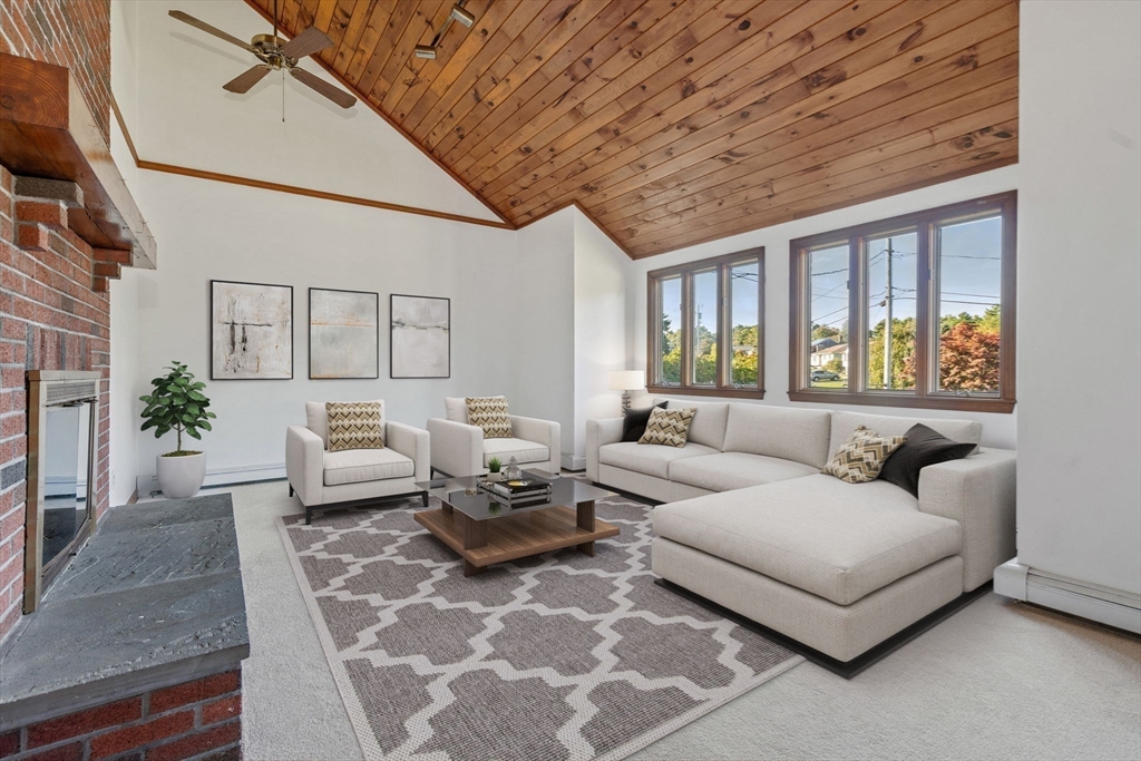 5 Fairway Dr