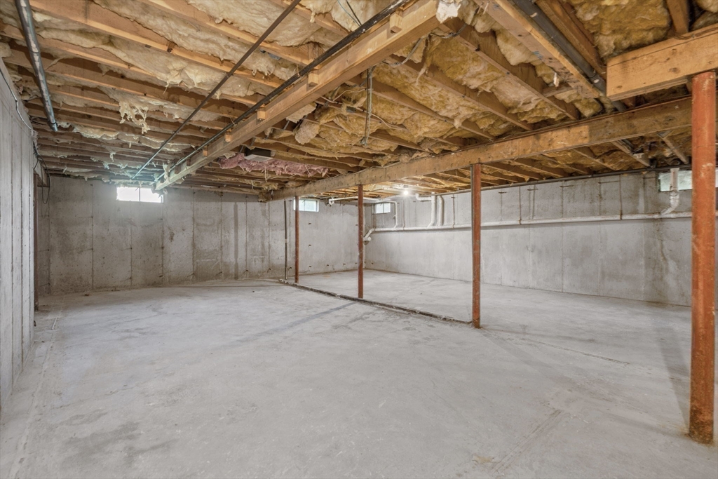 5 Fairway Dr