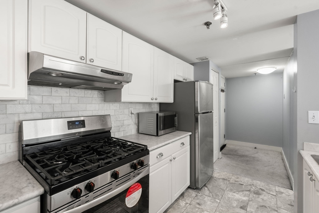 15 N Beacon St # 410