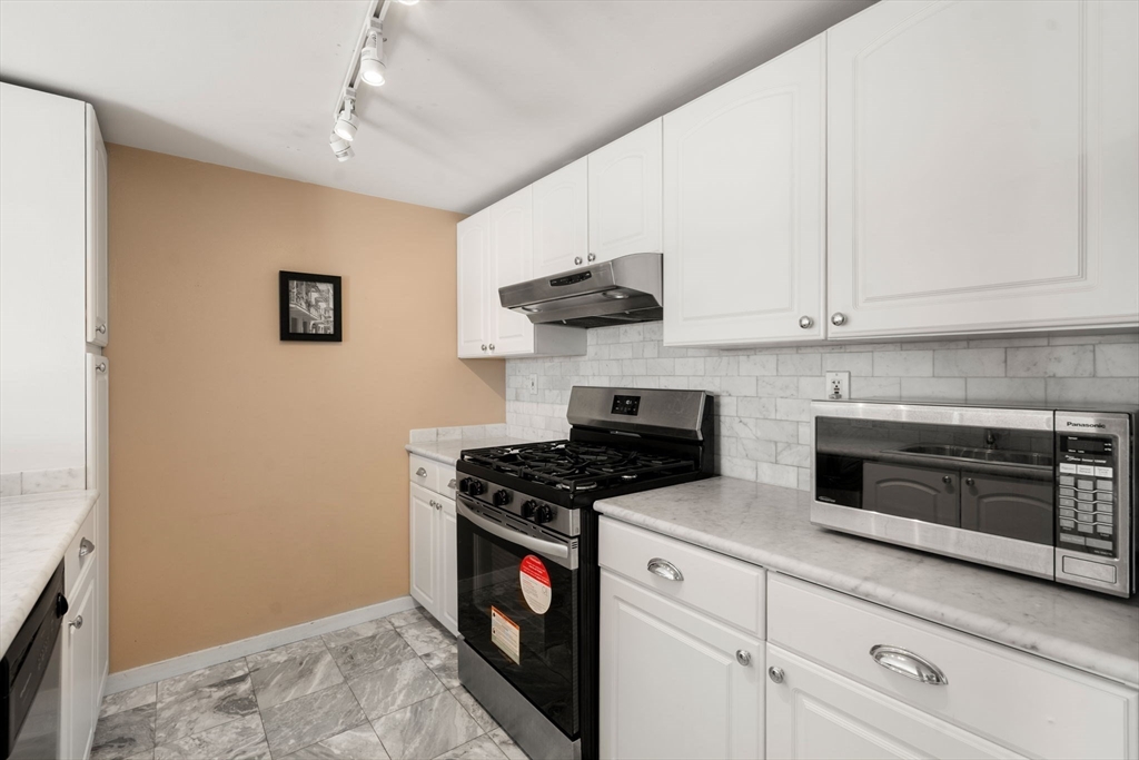 15 N Beacon St # 410