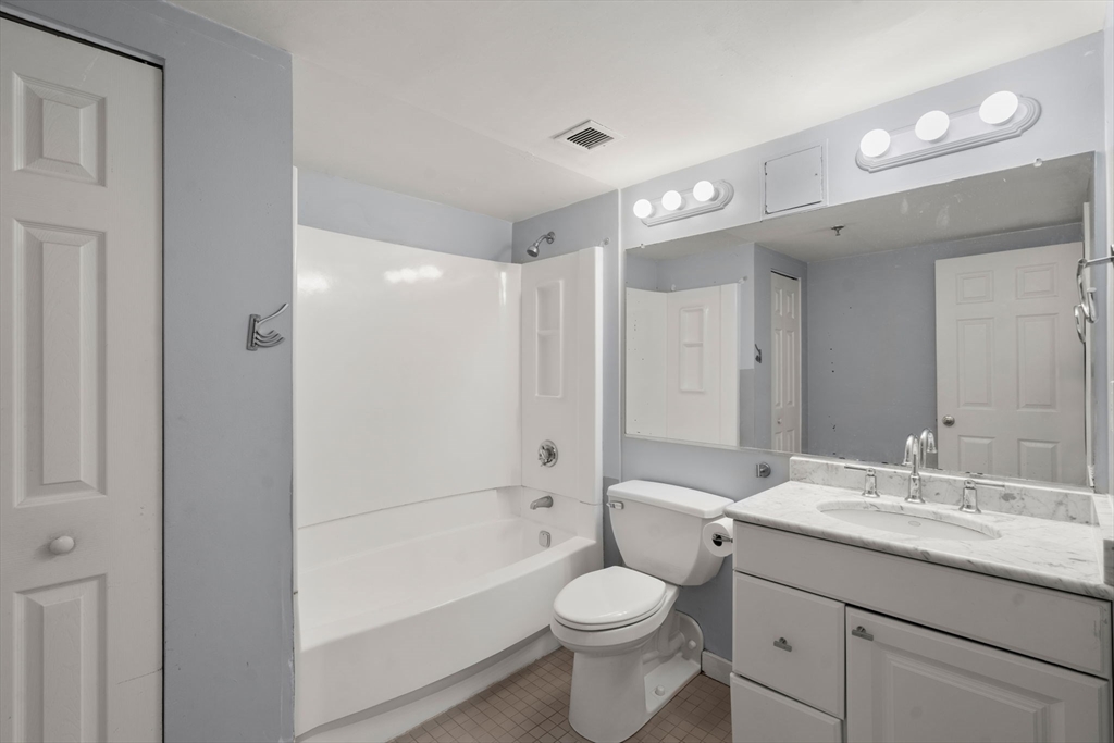 15 N Beacon St # 410