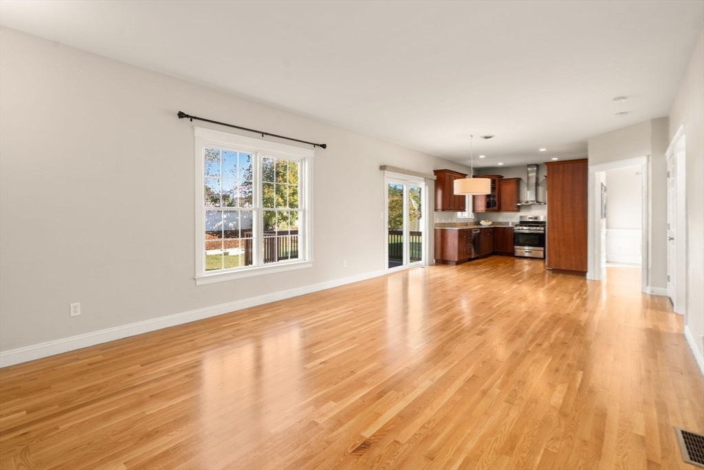 25 Derby St