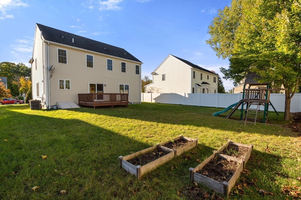 25 Derby St