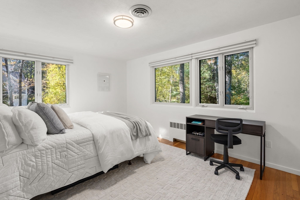 60 Rolling Ln, Weston