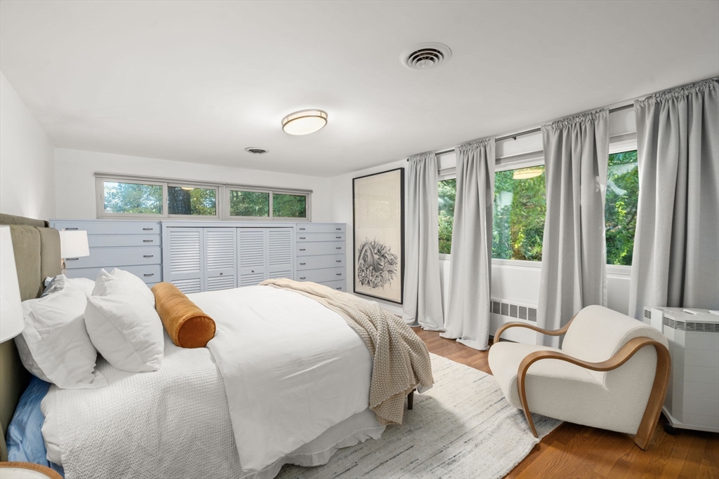 60 Rolling Ln, Weston