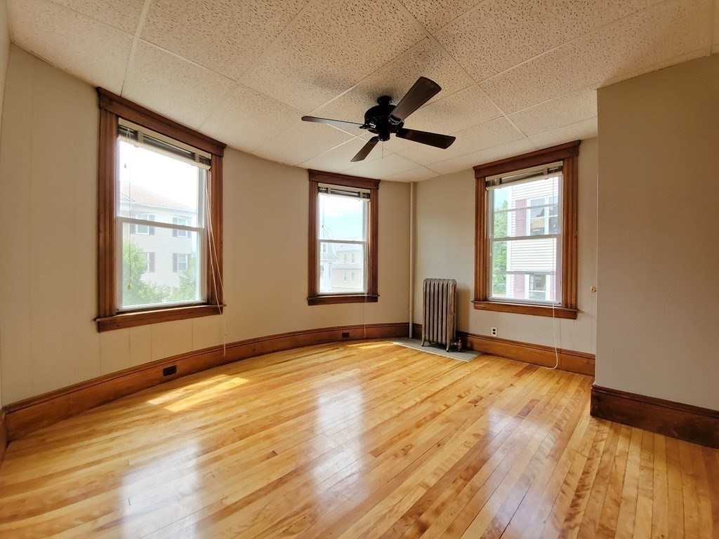 21 Hitchcock Rd, Worcester