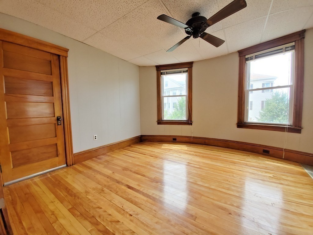 21 Hitchcock Rd, Worcester