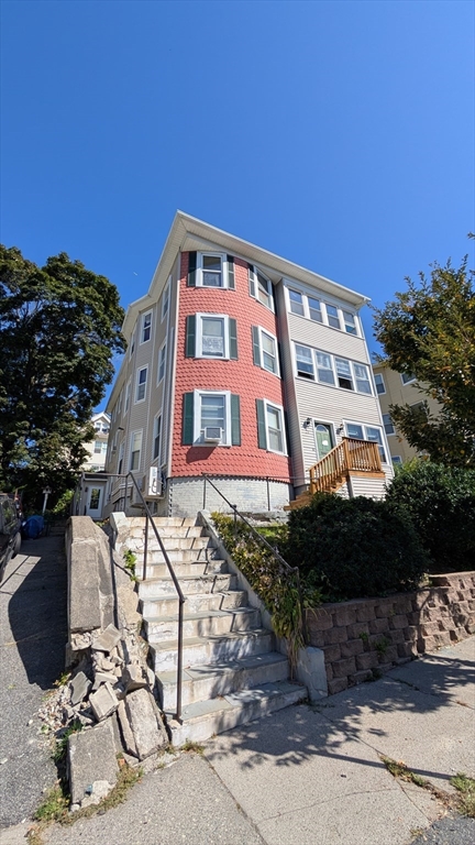 21 Hitchcock Rd, Worcester