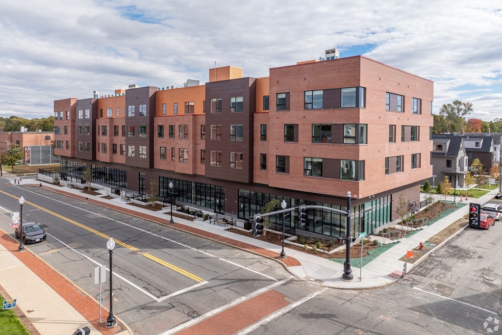 45 E Central St # 303, Natick Unit: 303