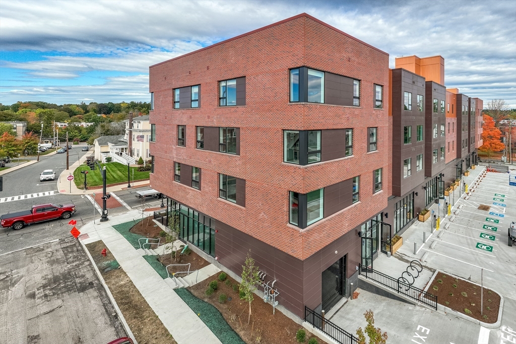 45 E Central St # 303, Natick Unit: 303