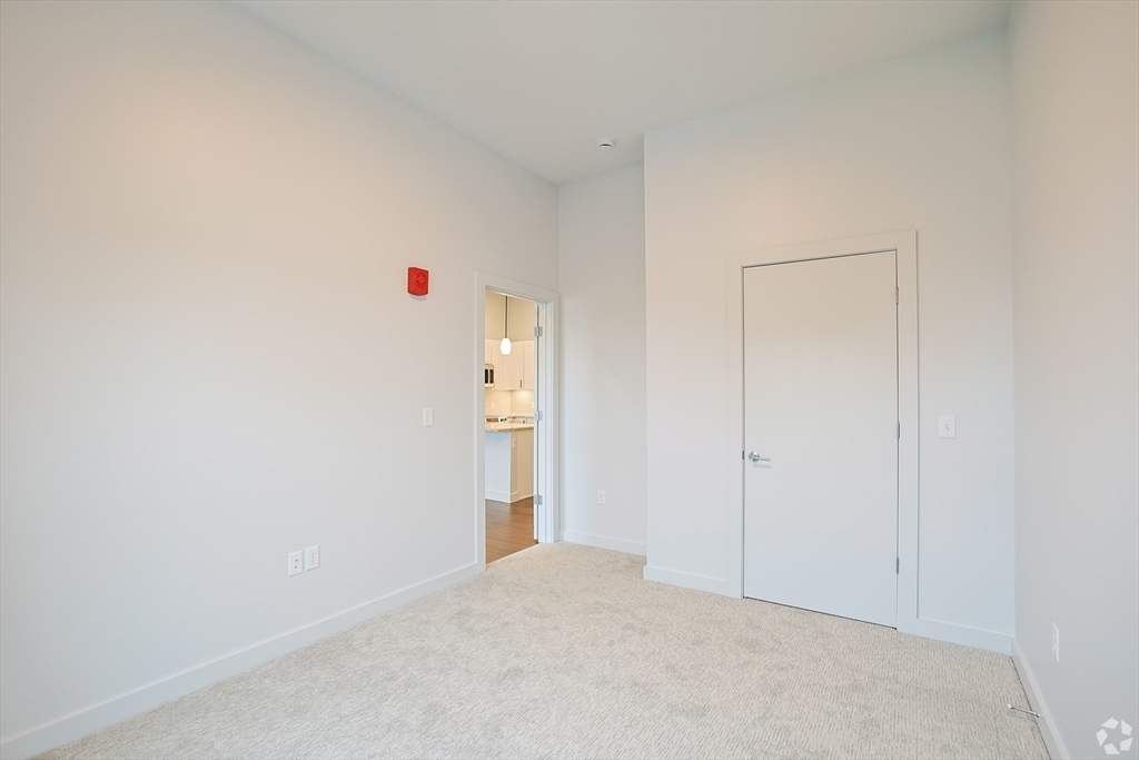 45 E Central St # 303, Natick Unit: 303