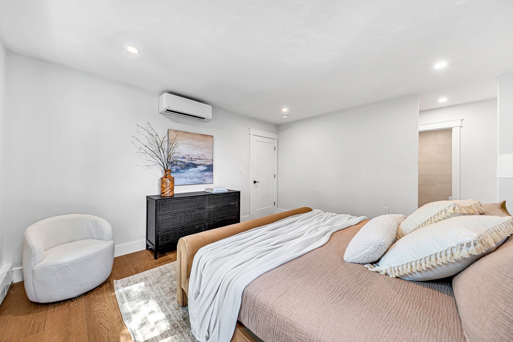 935 Washington St # 8