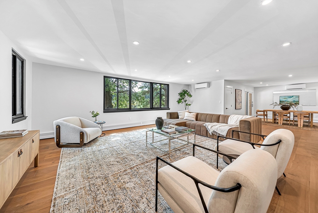 935 Washington St # 8